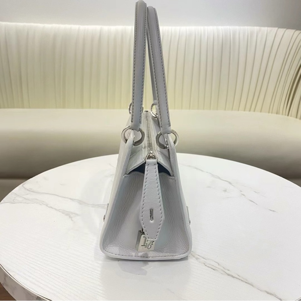 Lady Dior East West Shoulder Bag Perfect Condition - Picture 4 of 12